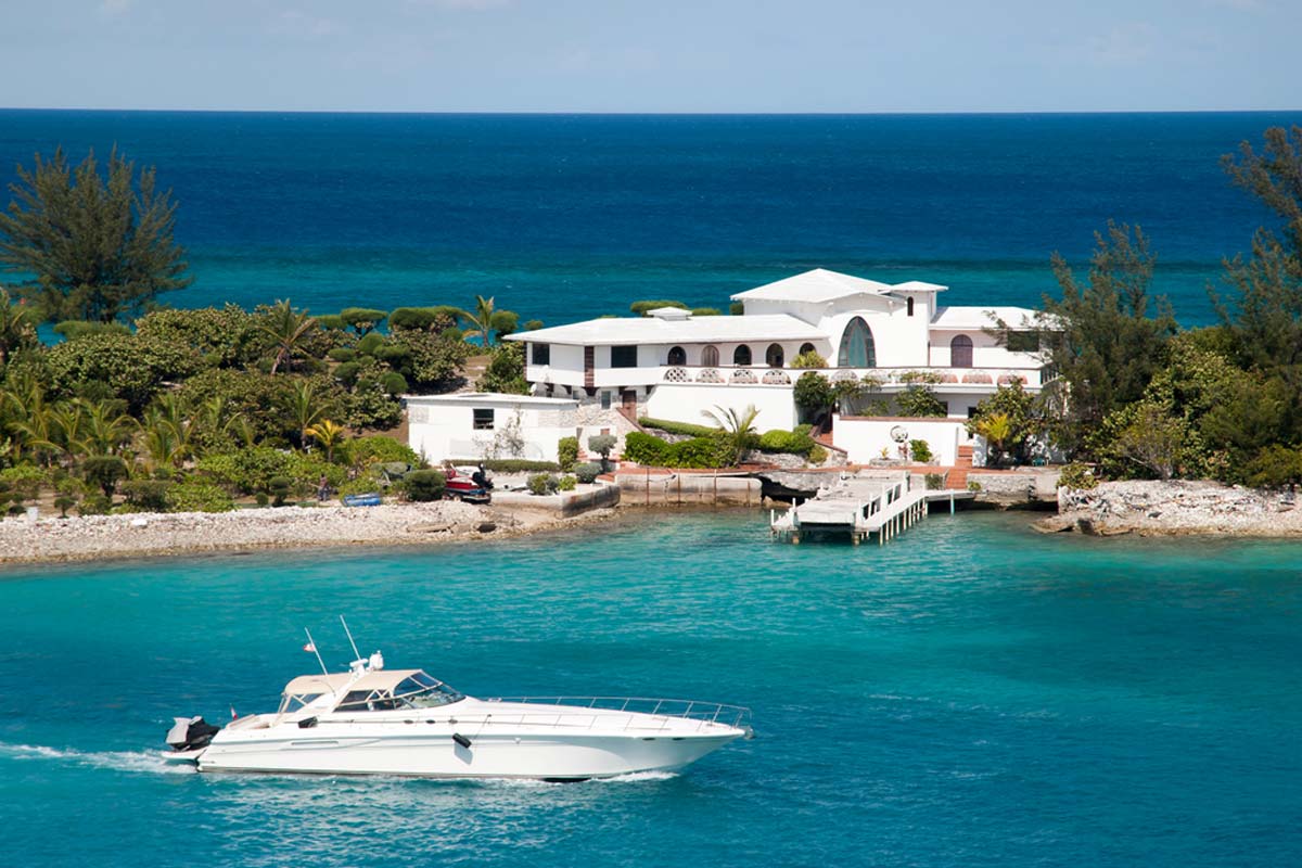 Nassau Harbour and Caribbean Sea (Bahamas)