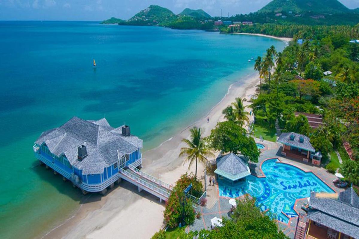 Sandals Halcyon Beach 