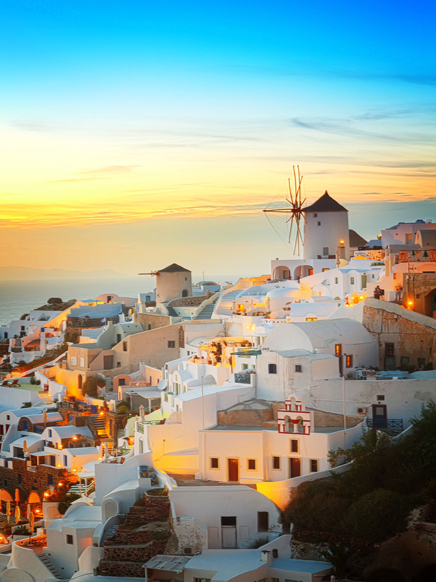 The Ultimate Santorini Honeymoon Guide – The Honeymoon Edit