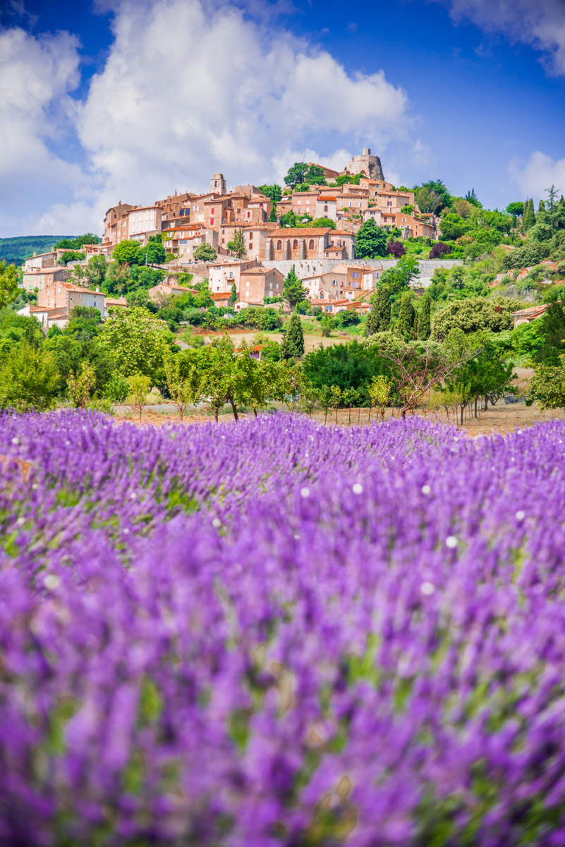 Simiane-la-Rotonde, hilltop village in Provence 